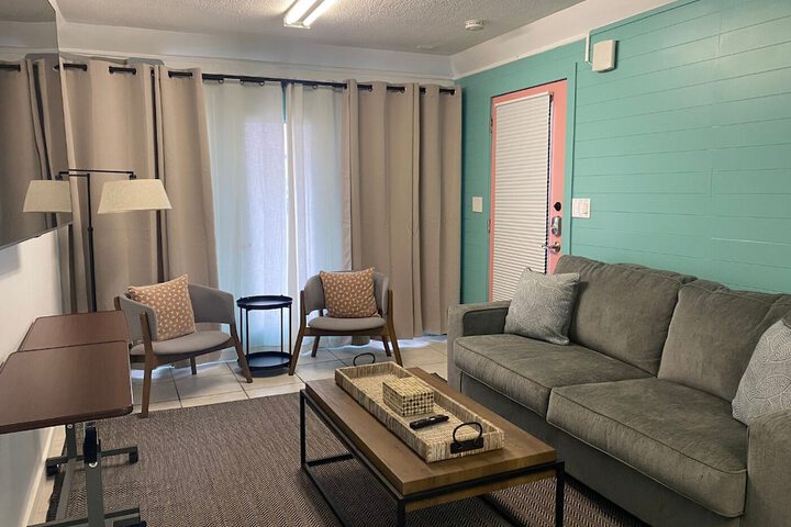 Room 10 of 86