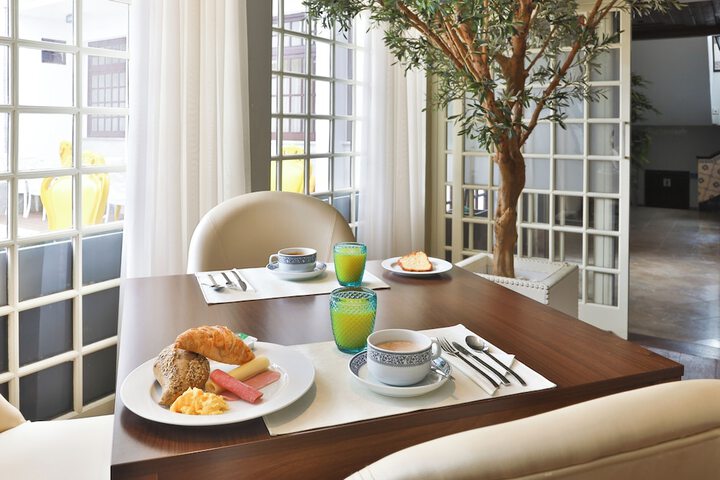 Breakfast/Coffee Service 22 of 46
