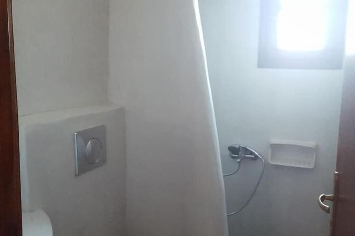 Room 106 of 162