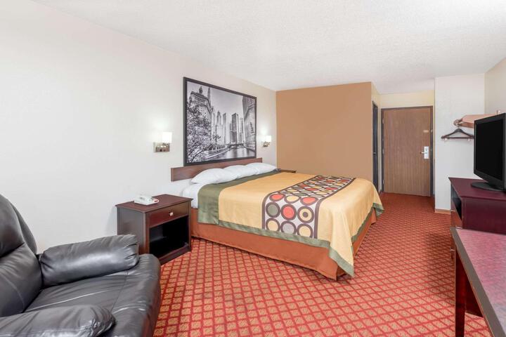 Queen Bed Accessible (1 of 13)