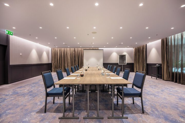 Meeting 184 of 211