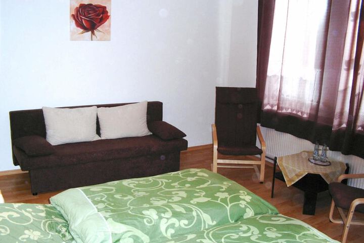 Room 25 of 68