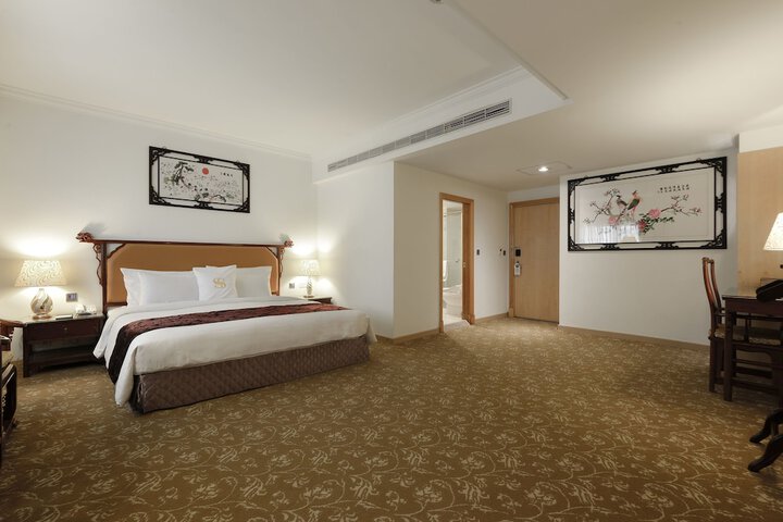 Room 35 of 90