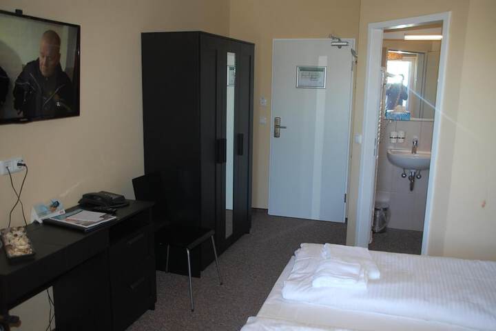 Room 11 of 70