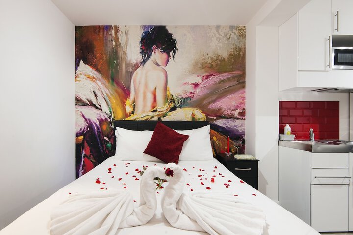 Room 27 of 40