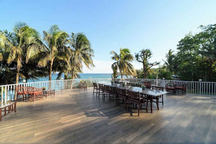 Sundeck 63 of 68