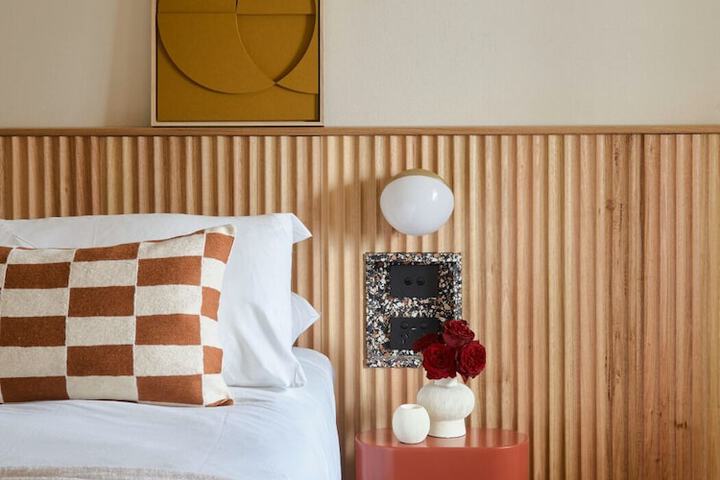 Room 32 of 70