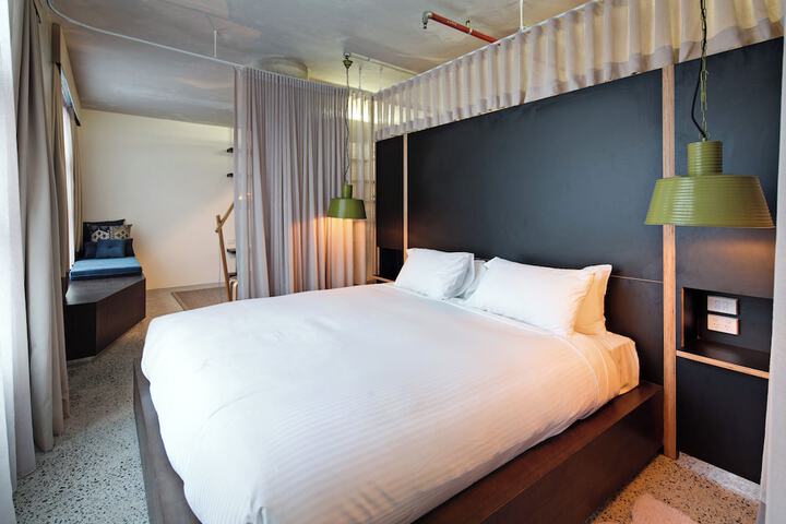 Room 64 of 308