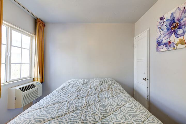 Room 6 of 47
