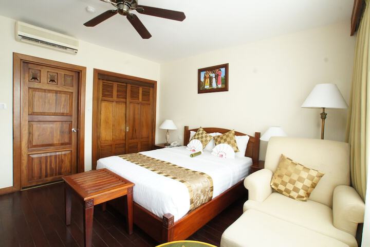 Room 6 of 91