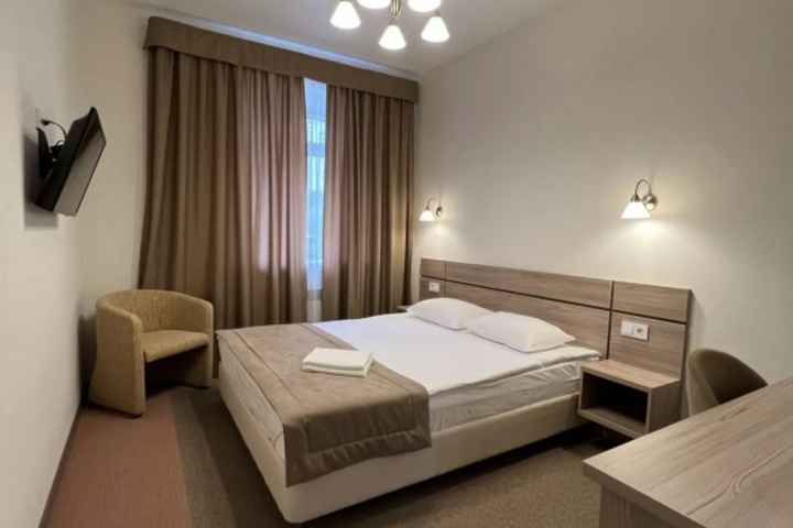 Room 2 of 12