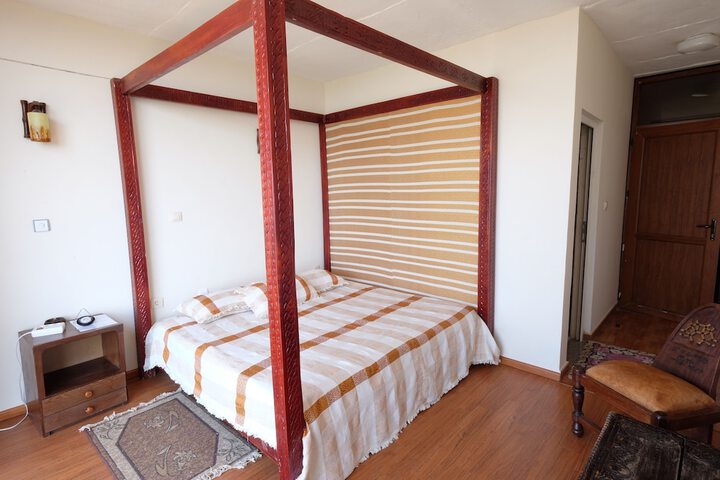 Room 5 of 41