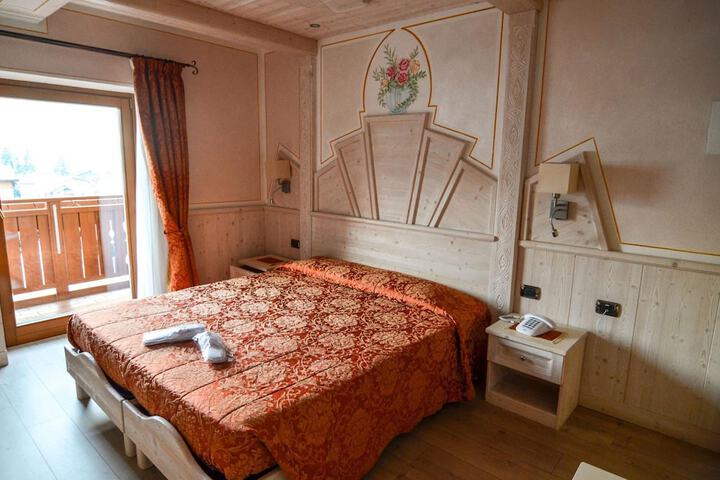 Room 23 of 63
