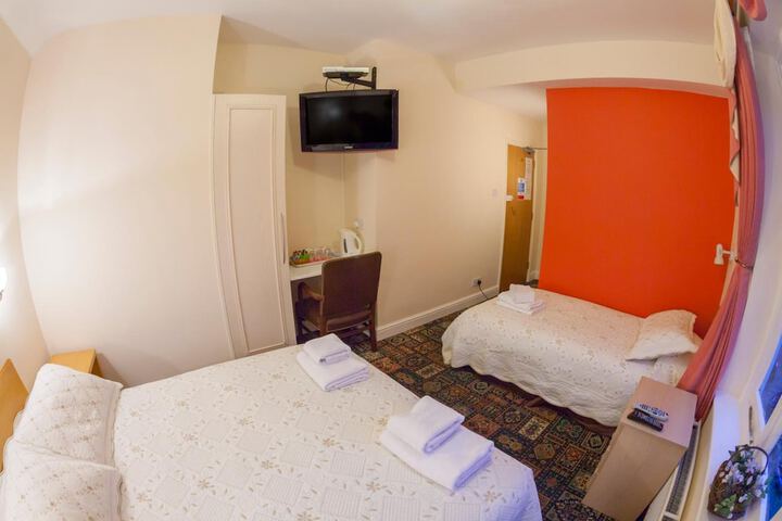 Room 18 of 33