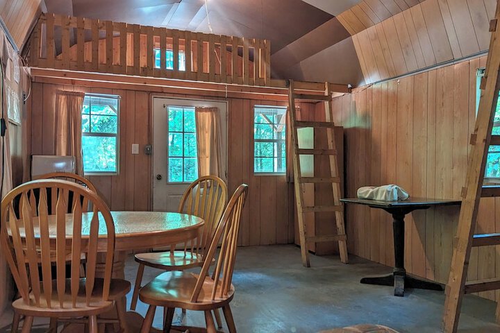 Room 33 of 46