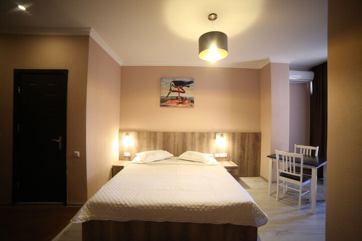 Room 28 of 48
