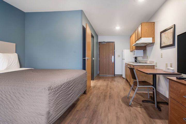 Double Bed Kitchen (1 of 12)