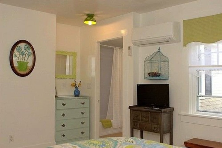 Room 7 of 48