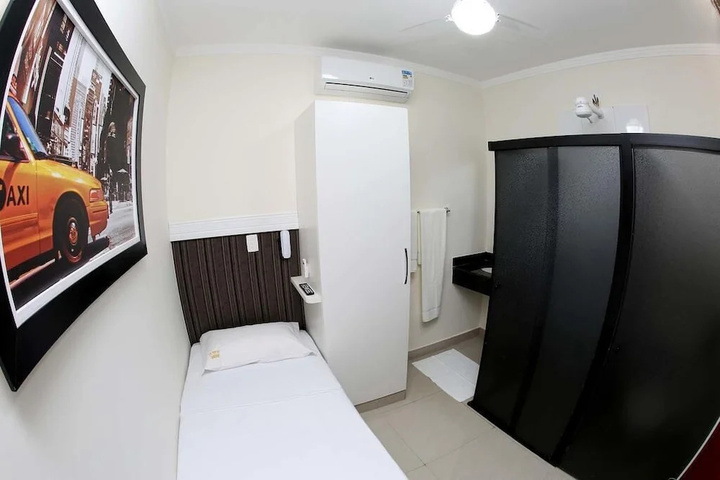 Room 3 of 12