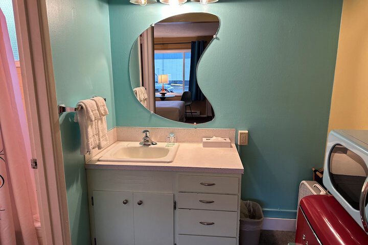 Room 44 of 65