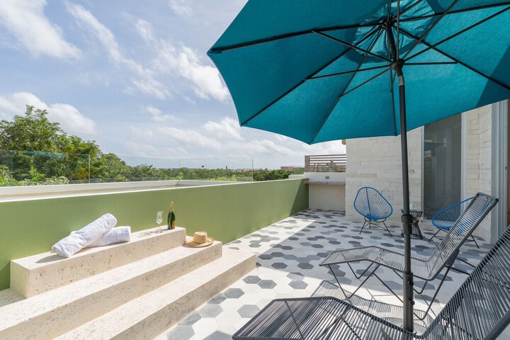 Terrace/Patio 8 of 20