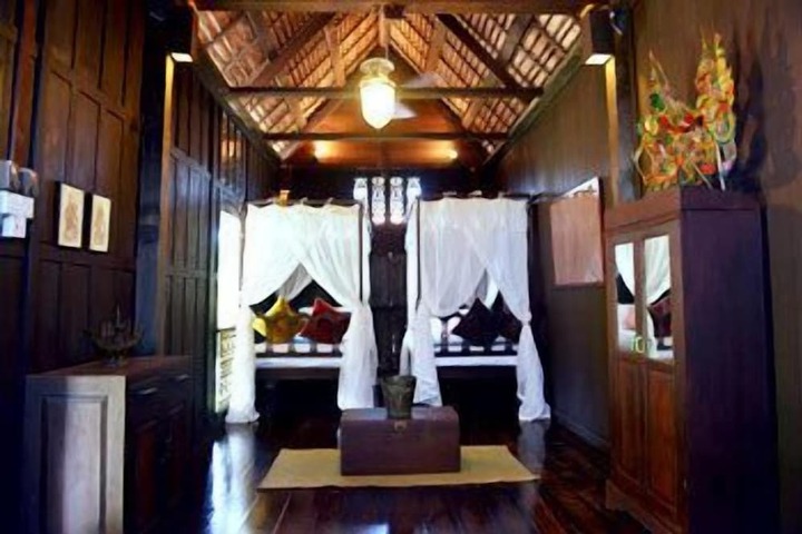 Room 5 of 48