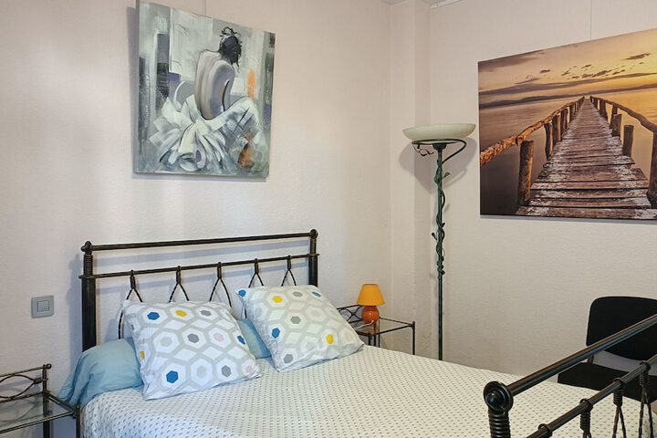 Room 2 of 39