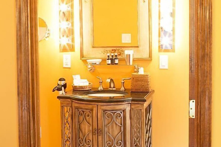 Bathroom sink