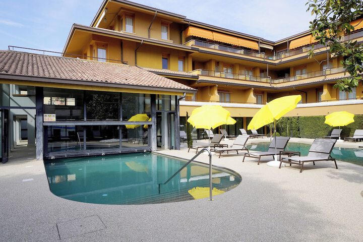 Pool Hotel