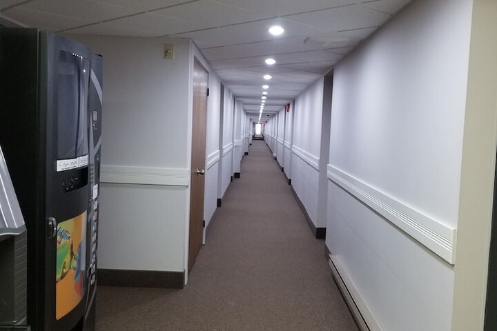 Ballroom/Hall 25 of 33