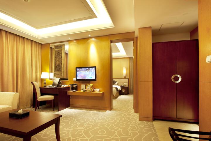 Room 4 of 46