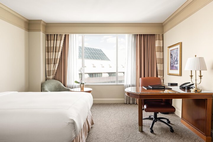 Room 14 of 195