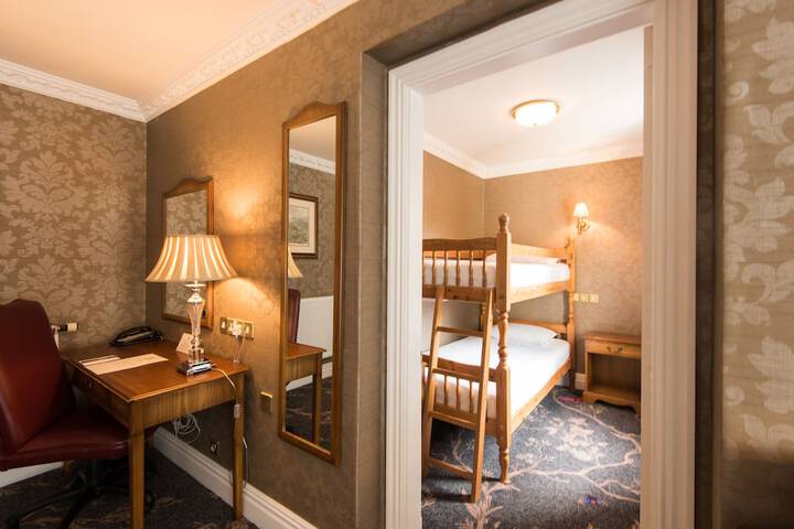Room 29 of 111