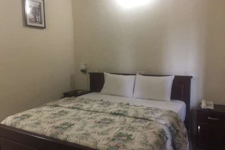 Room 7 of 26