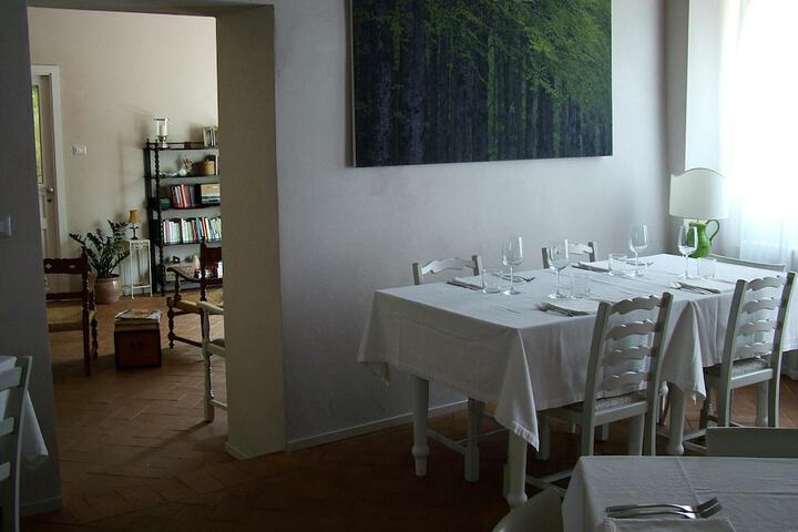 Dining 43 of 69