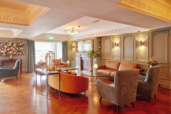 Hotel Lobby