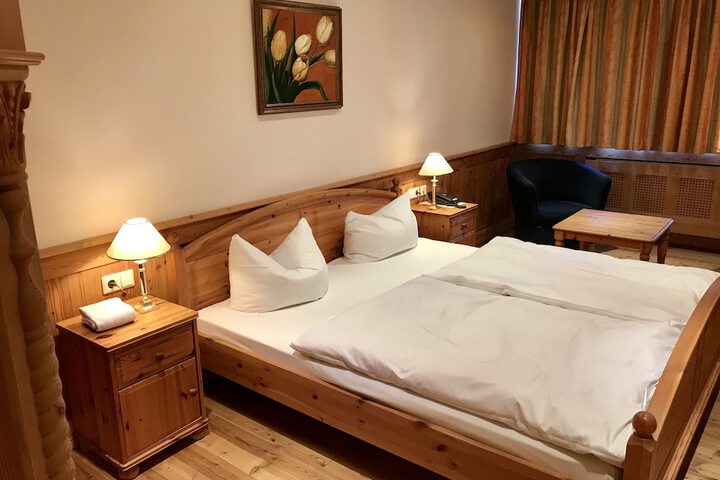 Room 8 of 44