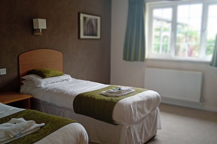 Room 12 of 42