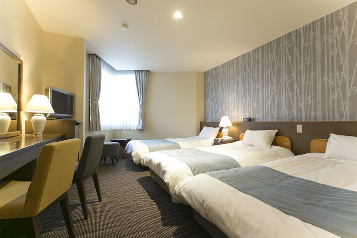 Room 13 of 50