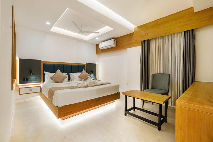 Room 12 of 22