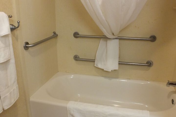 Room 44 of 75
