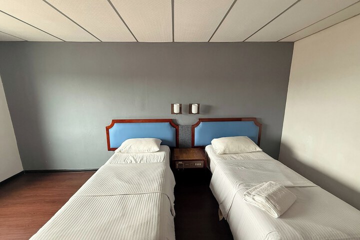 Room 31 of 86