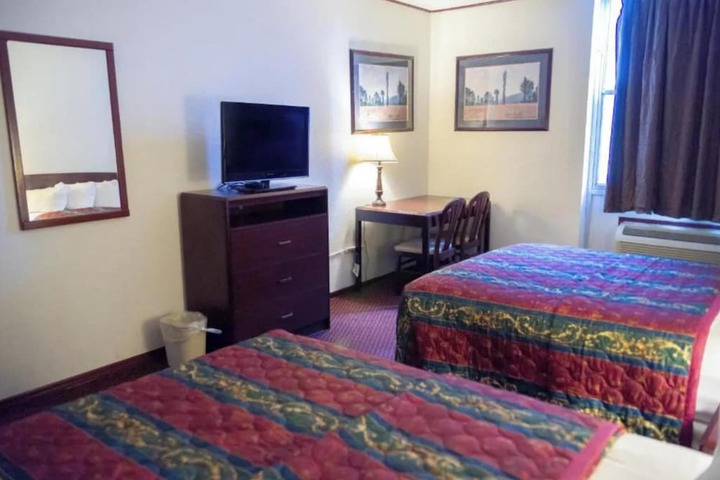 Room 9 of 44