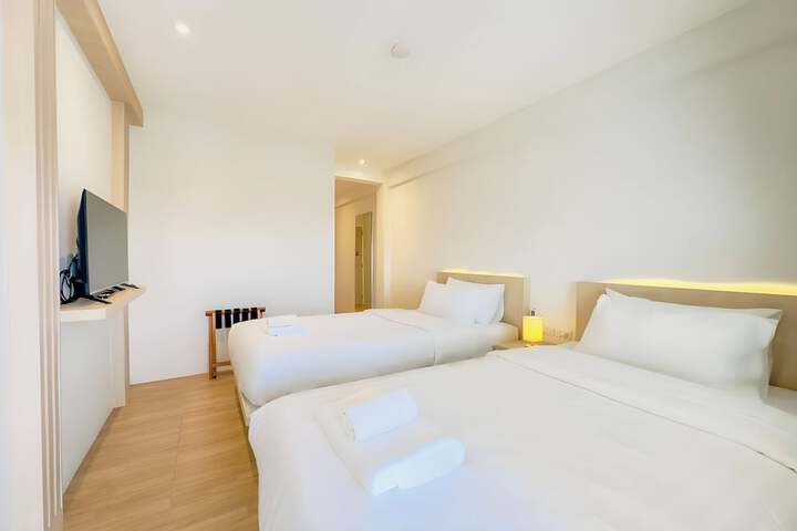 Room 13 of 25