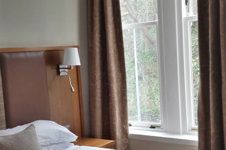 Room 18 of 88