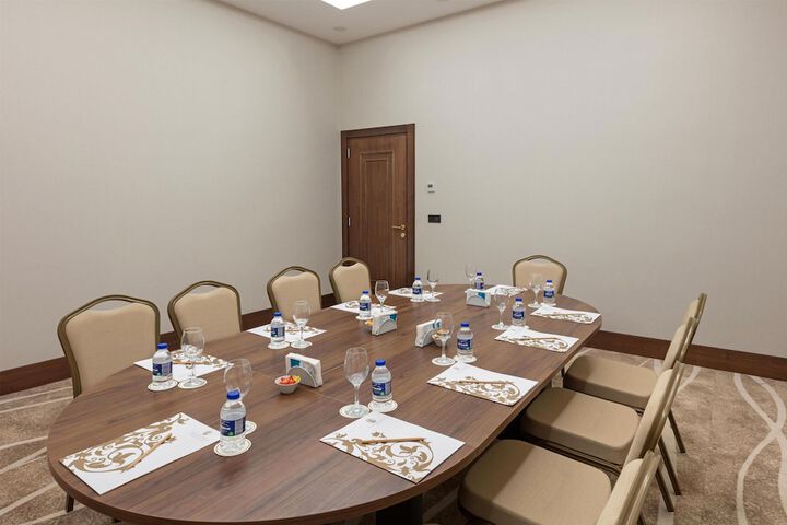 Business Center 161 of 189