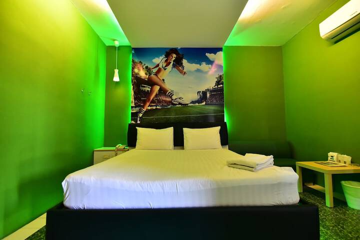 Room 6 of 58
