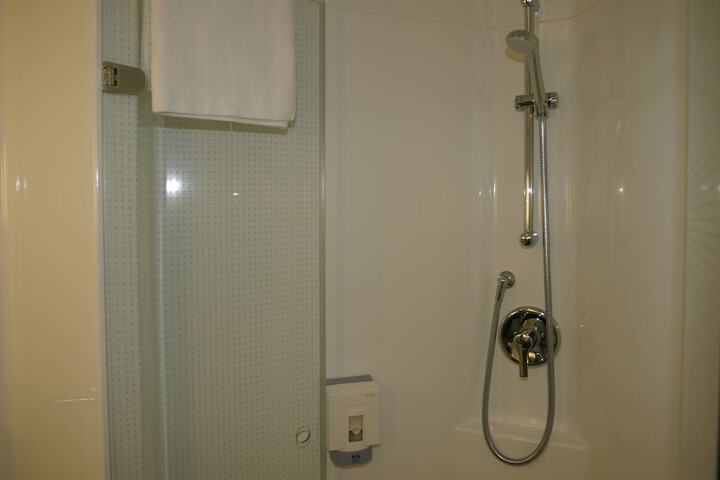 Room 28 of 56