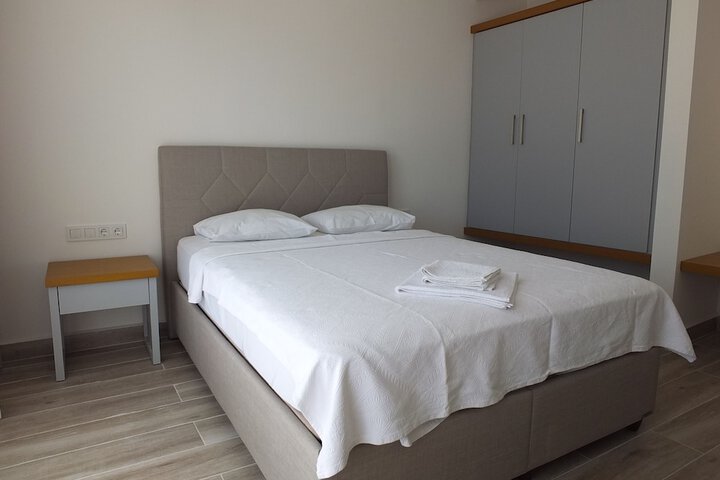Room 15 of 74