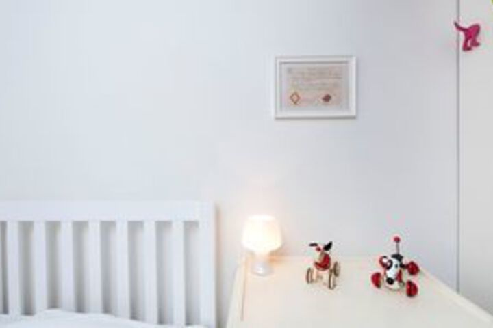 Room 17 of 27